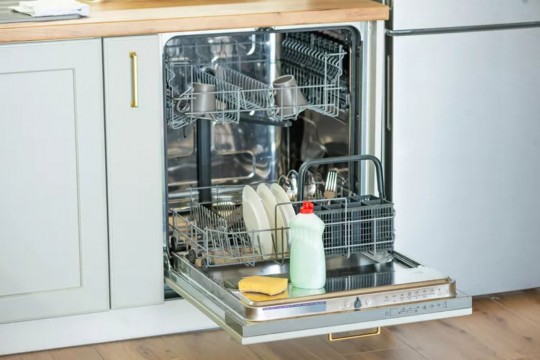 Clean the dishwasher properly